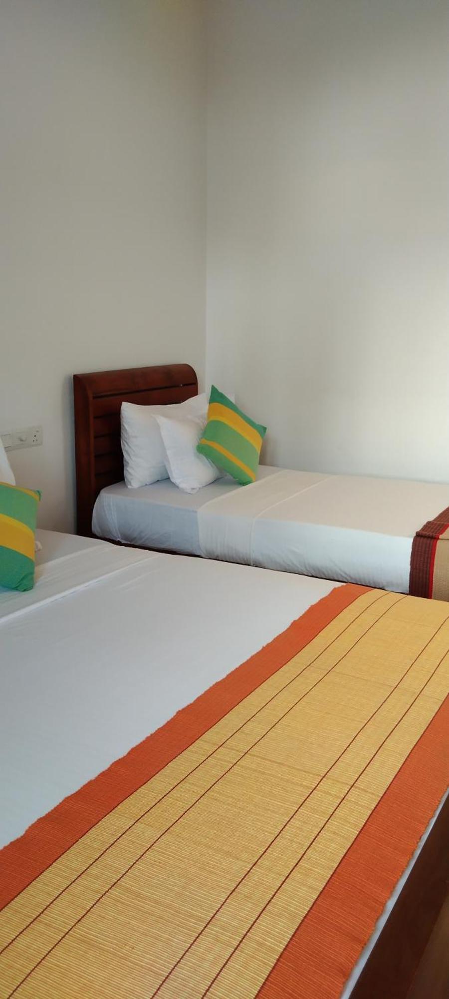 Pick & Go White House Bed and Breakfast Νεγκόμπο Εξωτερικό φωτογραφία
