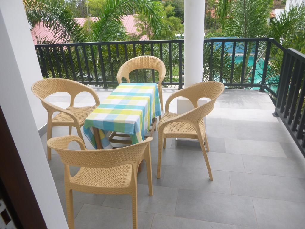 Pick & Go White House Bed and Breakfast Νεγκόμπο Εξωτερικό φωτογραφία