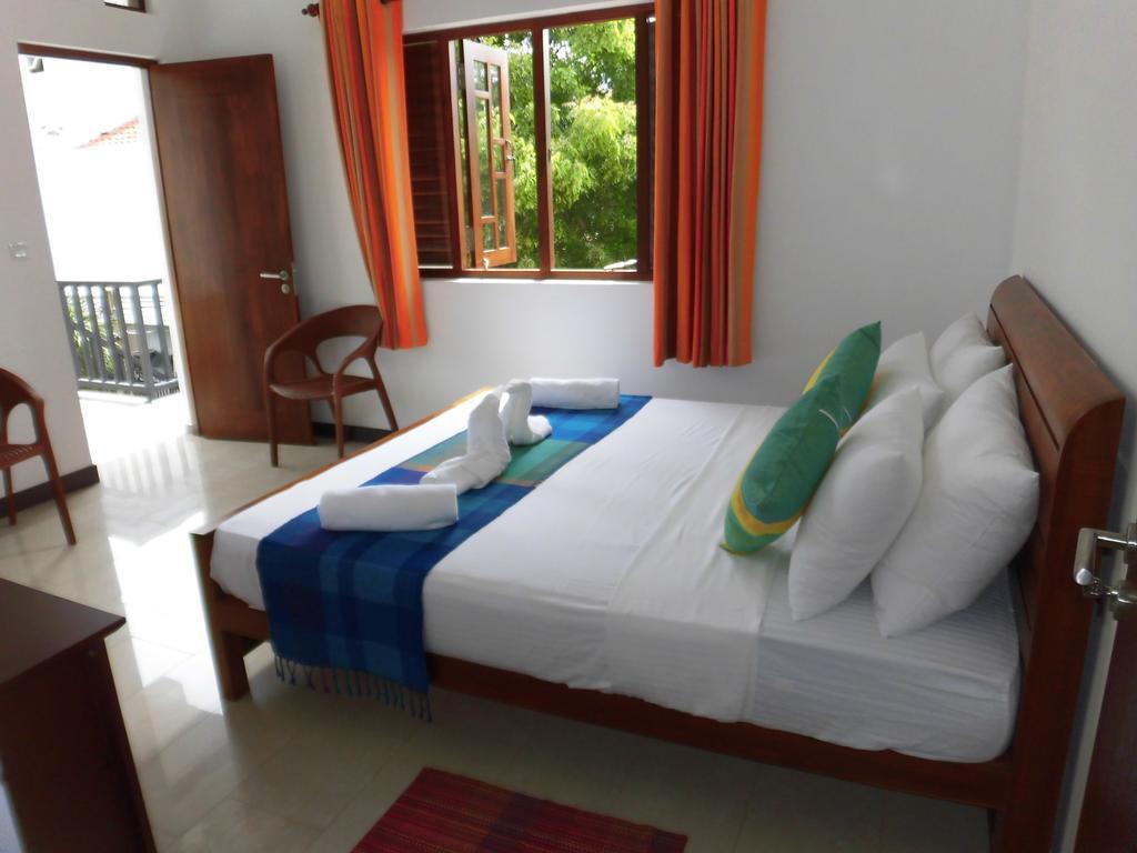 Pick & Go White House Bed and Breakfast Νεγκόμπο Εξωτερικό φωτογραφία