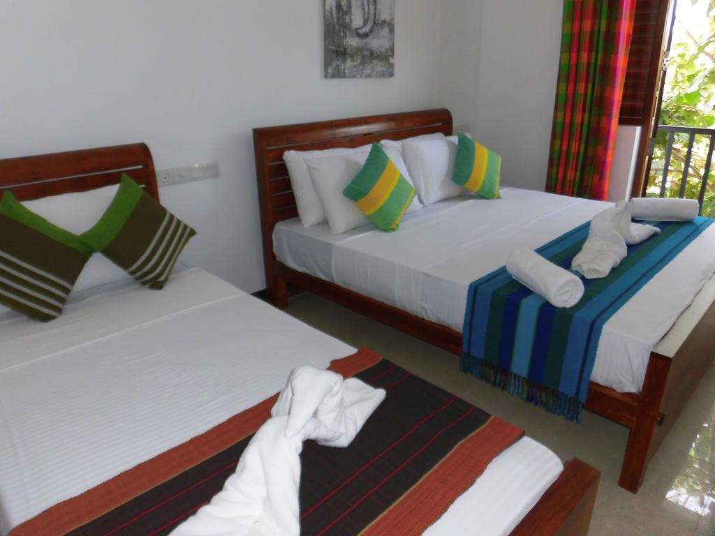 Pick & Go White House Bed and Breakfast Νεγκόμπο Εξωτερικό φωτογραφία