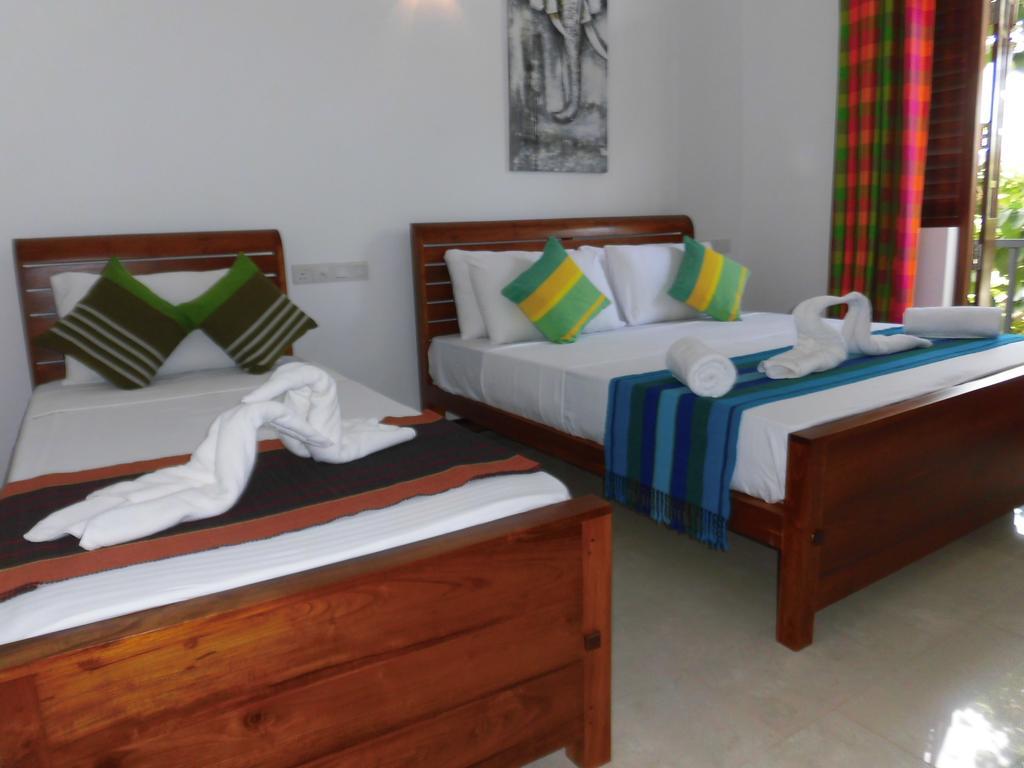 Pick & Go White House Bed and Breakfast Νεγκόμπο Εξωτερικό φωτογραφία