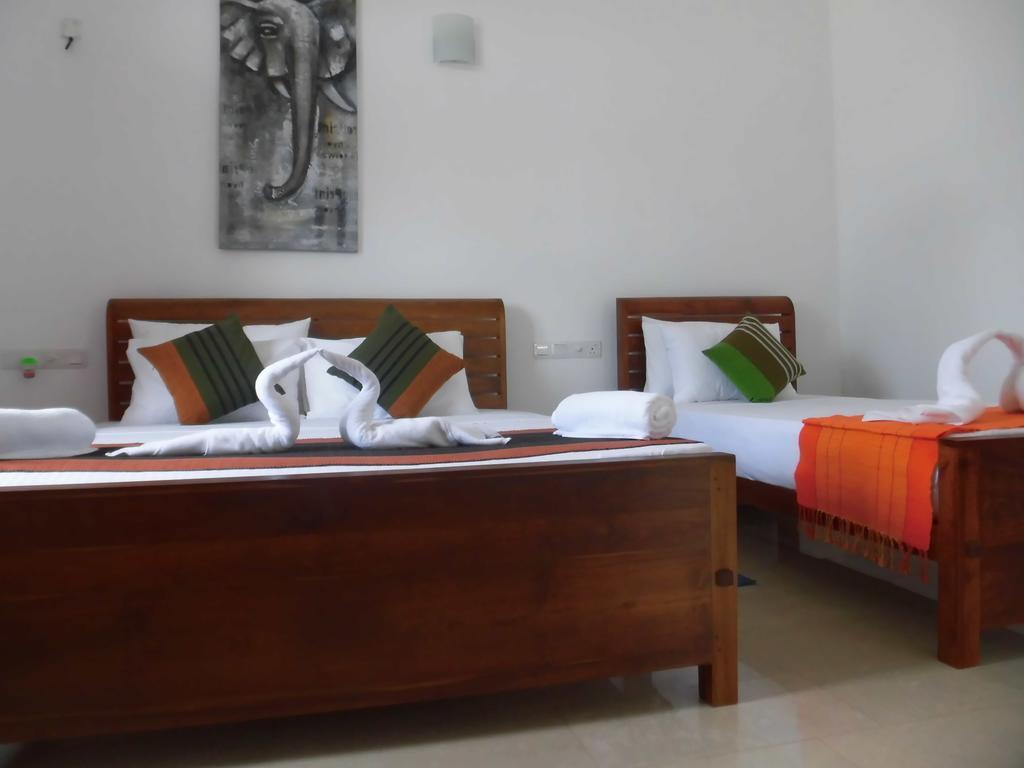 Pick & Go White House Bed and Breakfast Νεγκόμπο Εξωτερικό φωτογραφία