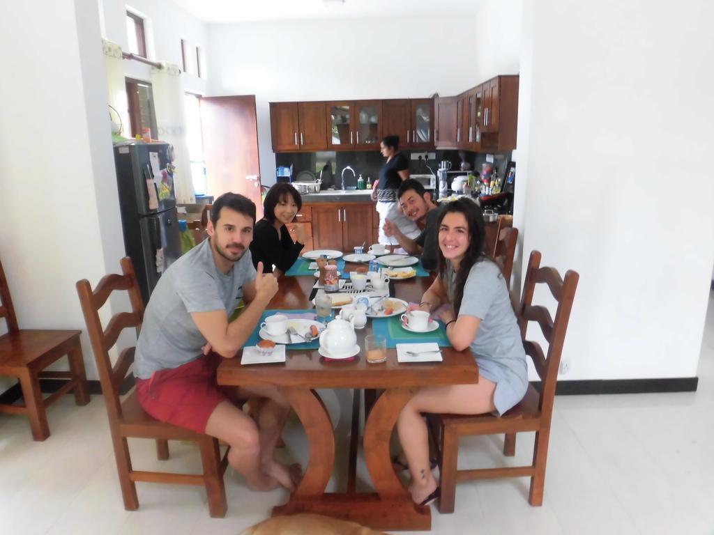 Pick & Go White House Bed and Breakfast Νεγκόμπο Εξωτερικό φωτογραφία