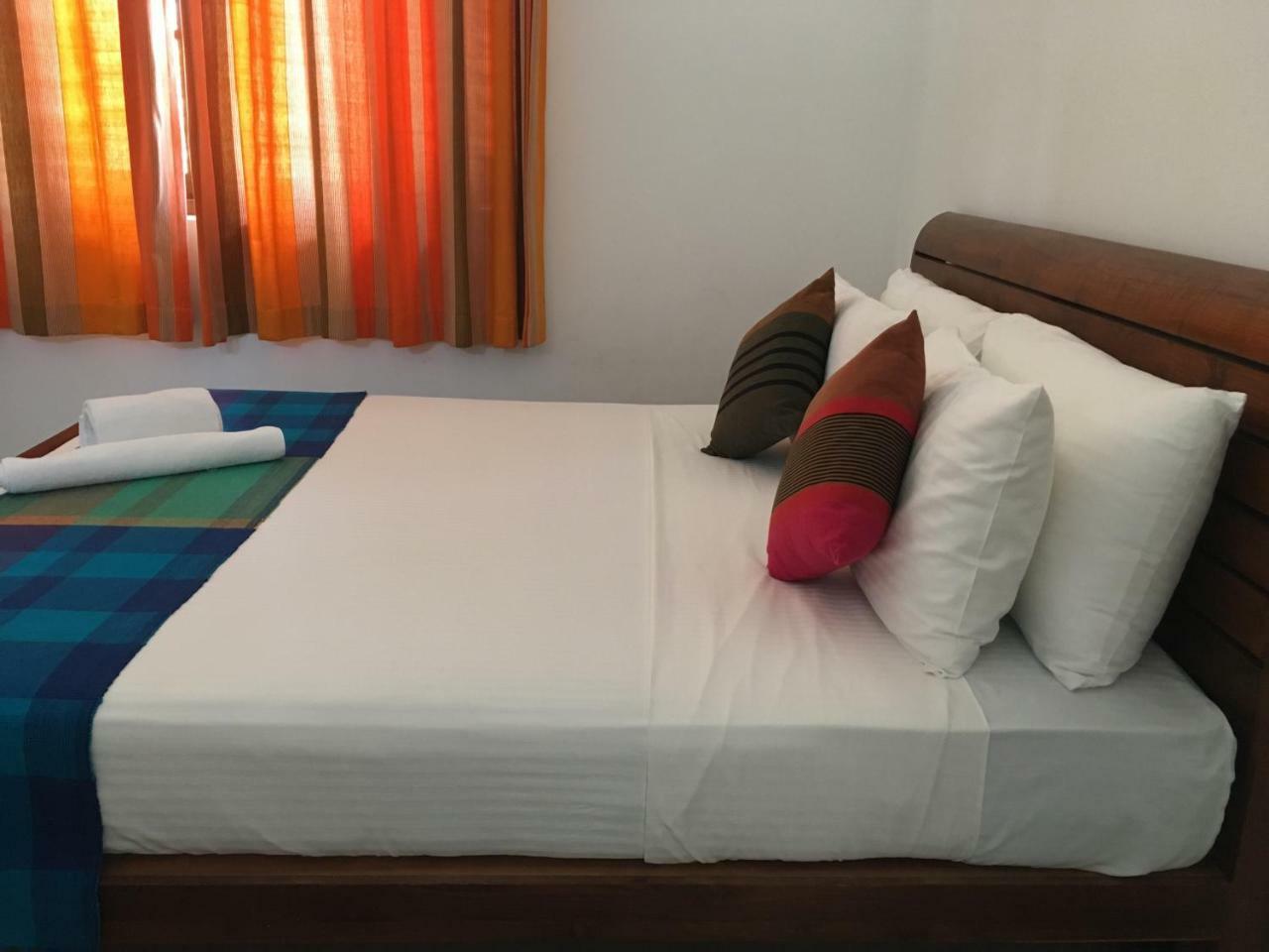 Pick & Go White House Bed and Breakfast Νεγκόμπο Εξωτερικό φωτογραφία